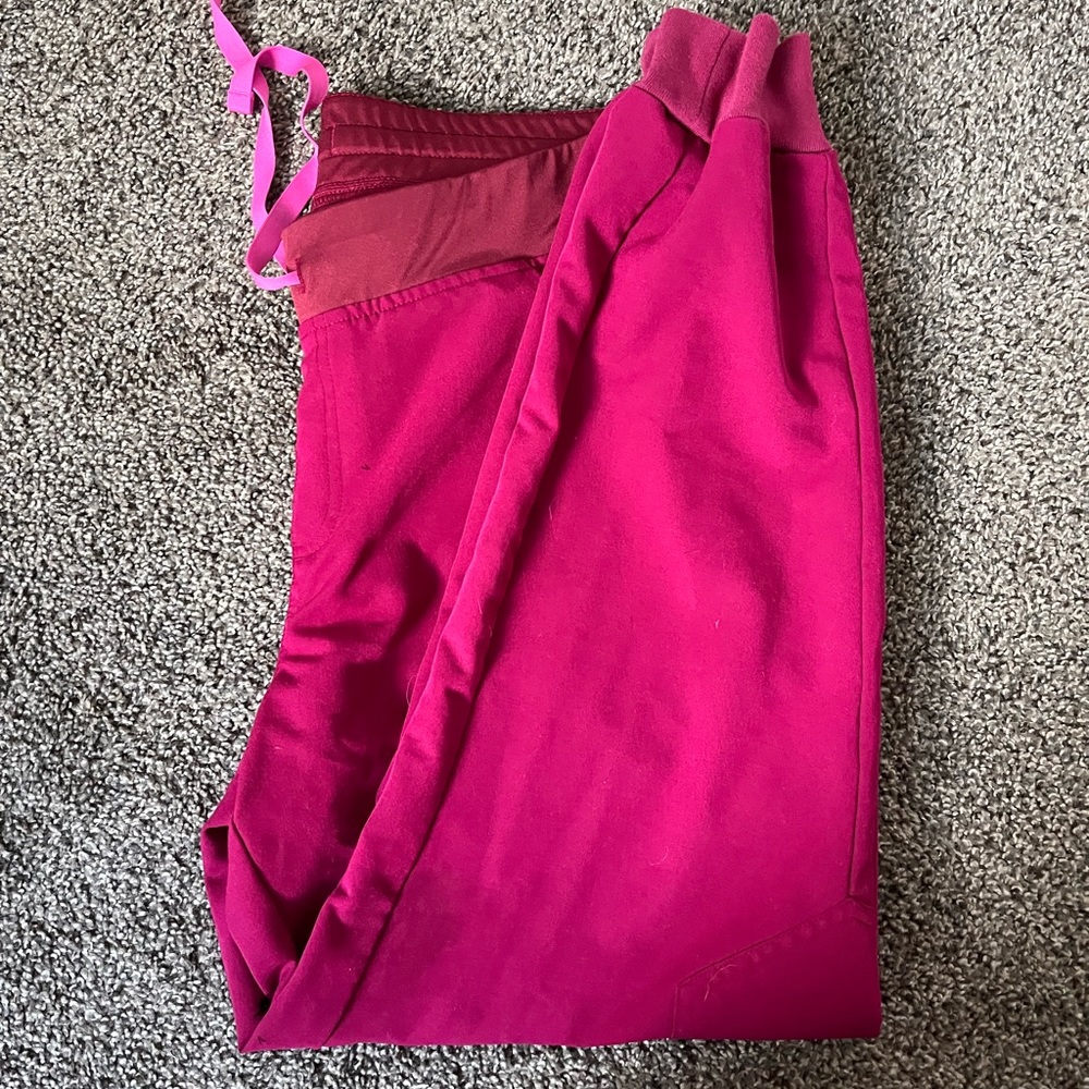 Magenta Figs Zamora Joggers